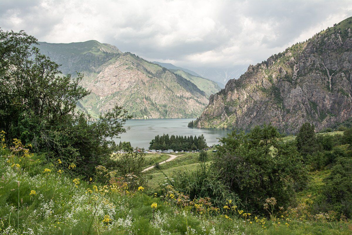 «Көрші мен мен жыныстық қатынасқа түсеміз» фильмі